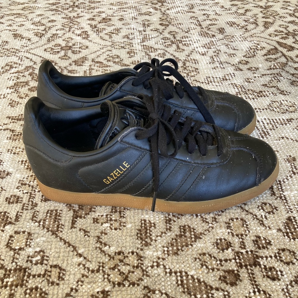 Adidas gazelle sneakers 5us men 7us women